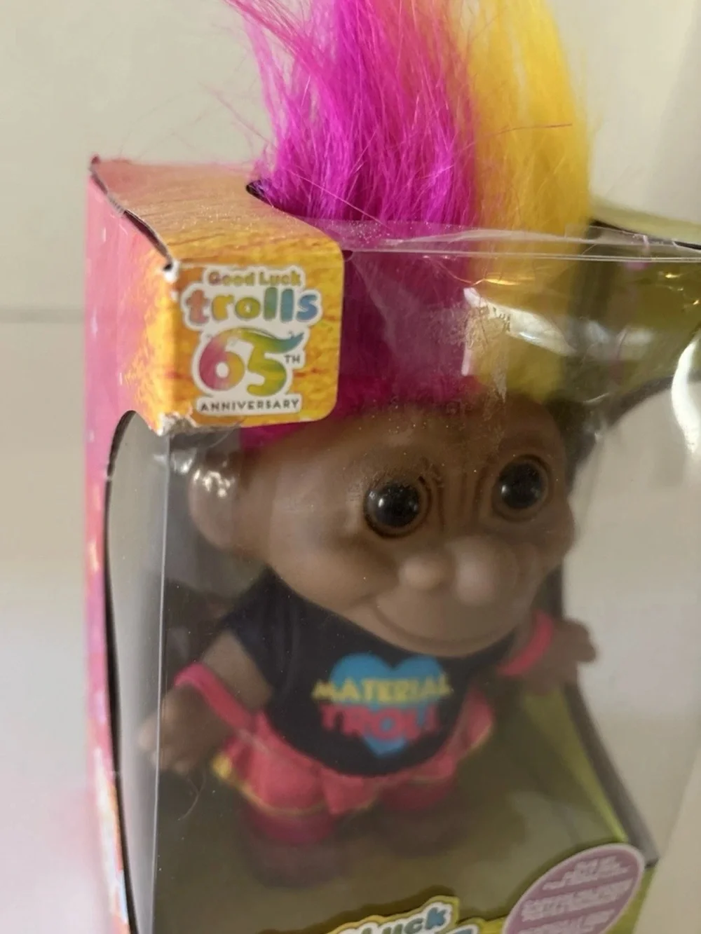 Trolls material troll
