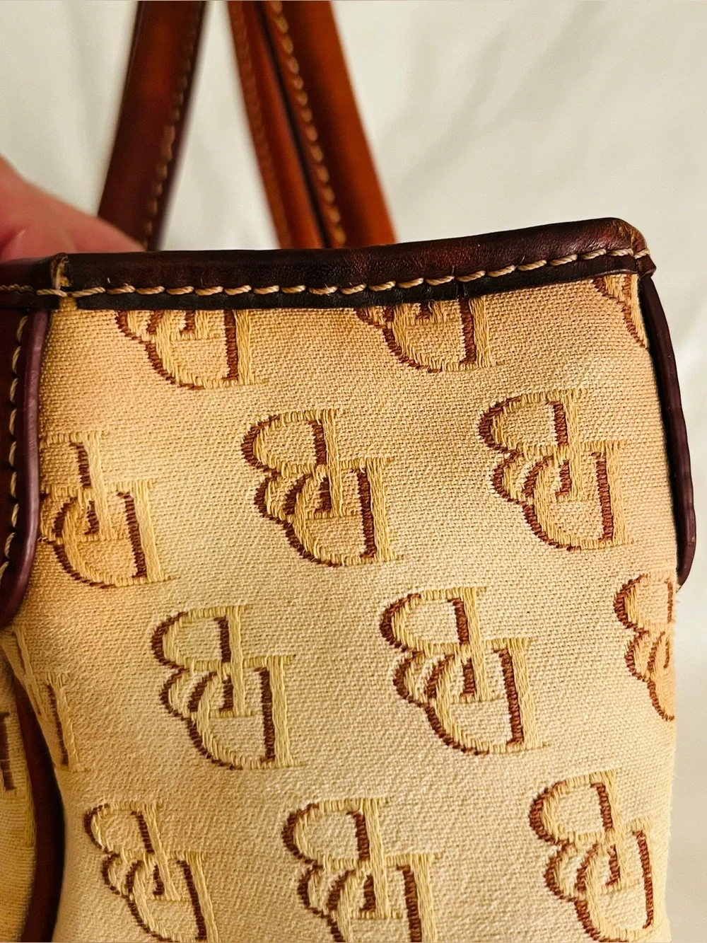 Dooney & Bourke sale handle