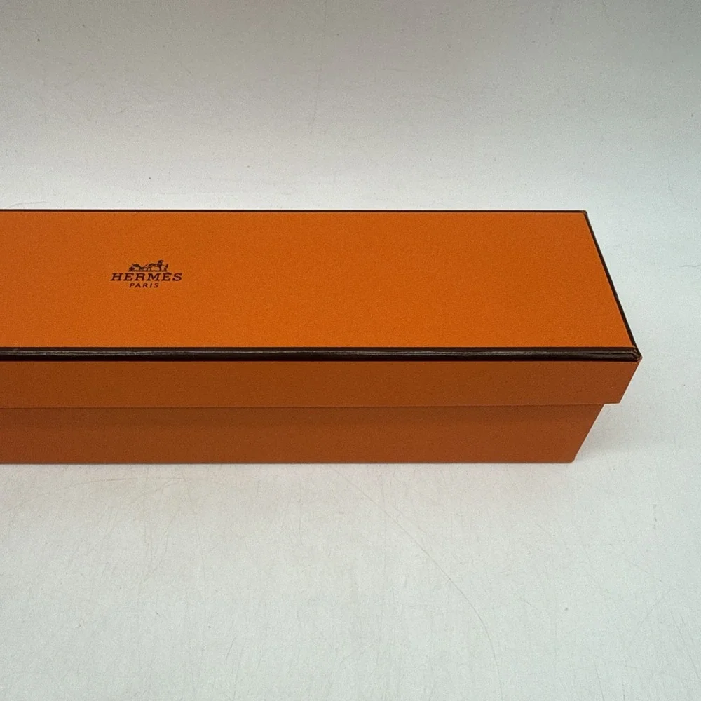 HERMÈS box only