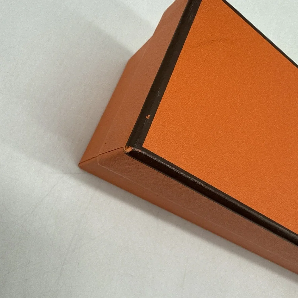 HERMÈS box only
