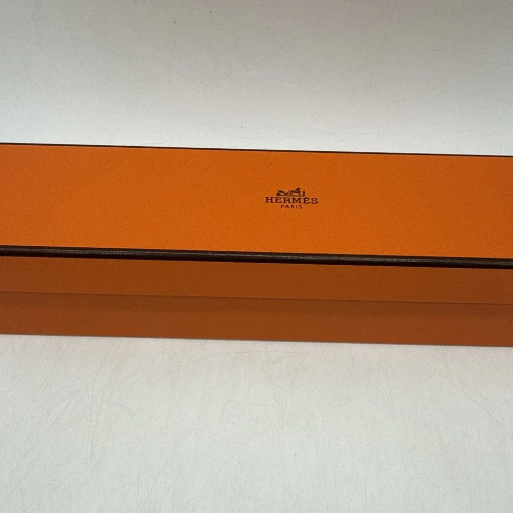 HERMÈS box only