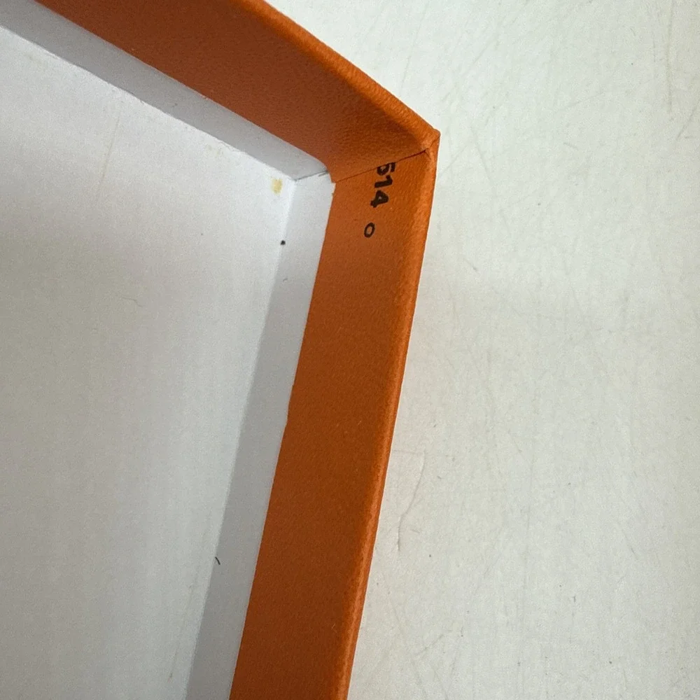 HERMÈS box only