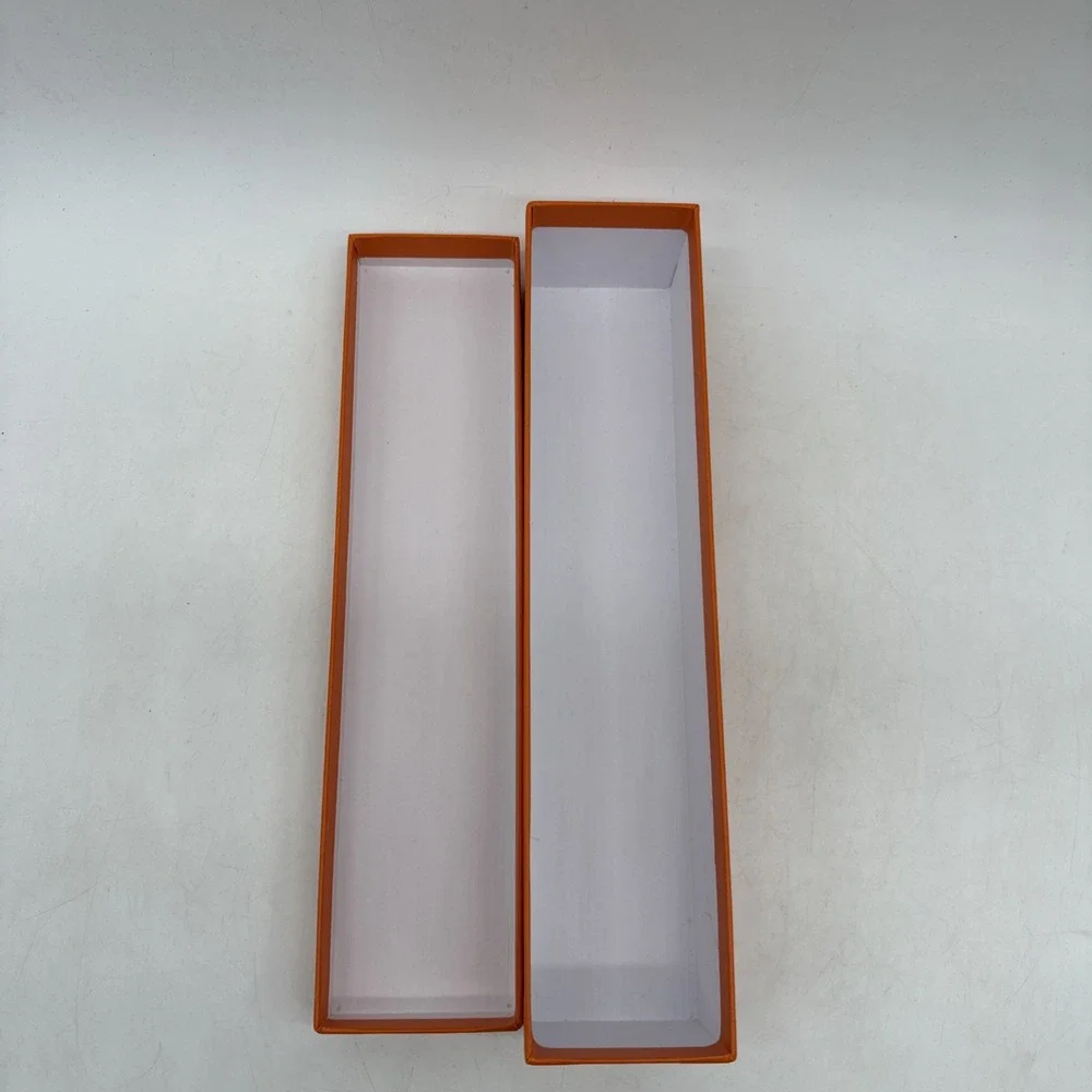HERMÈS box only