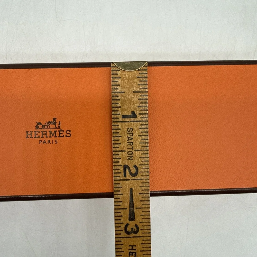 HERMÈS box only