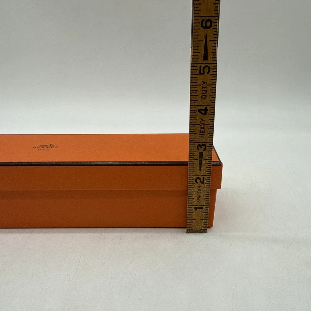 HERMÈS box only