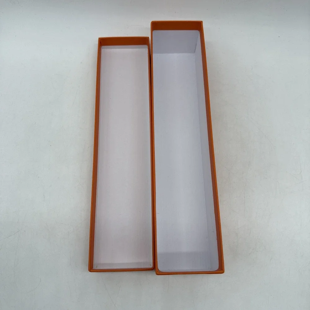 HERMÈS box only
