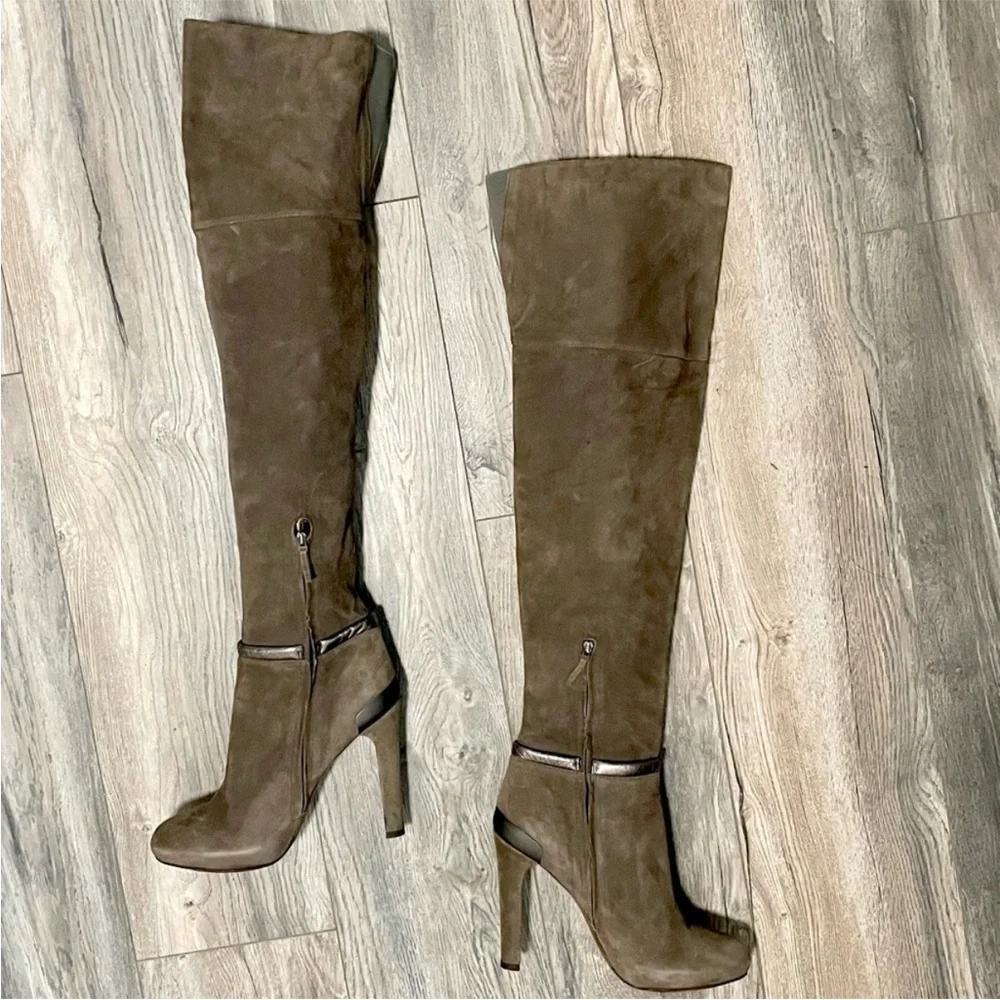 Fendi – Over-the-Knee Suede Boots – Brown – Size 40 (US 9.5)