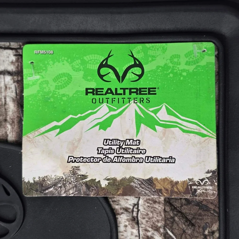 Realtree Outfitters Utility Camo Floor Mats Set of 2 Universal Fit Car Track Mat