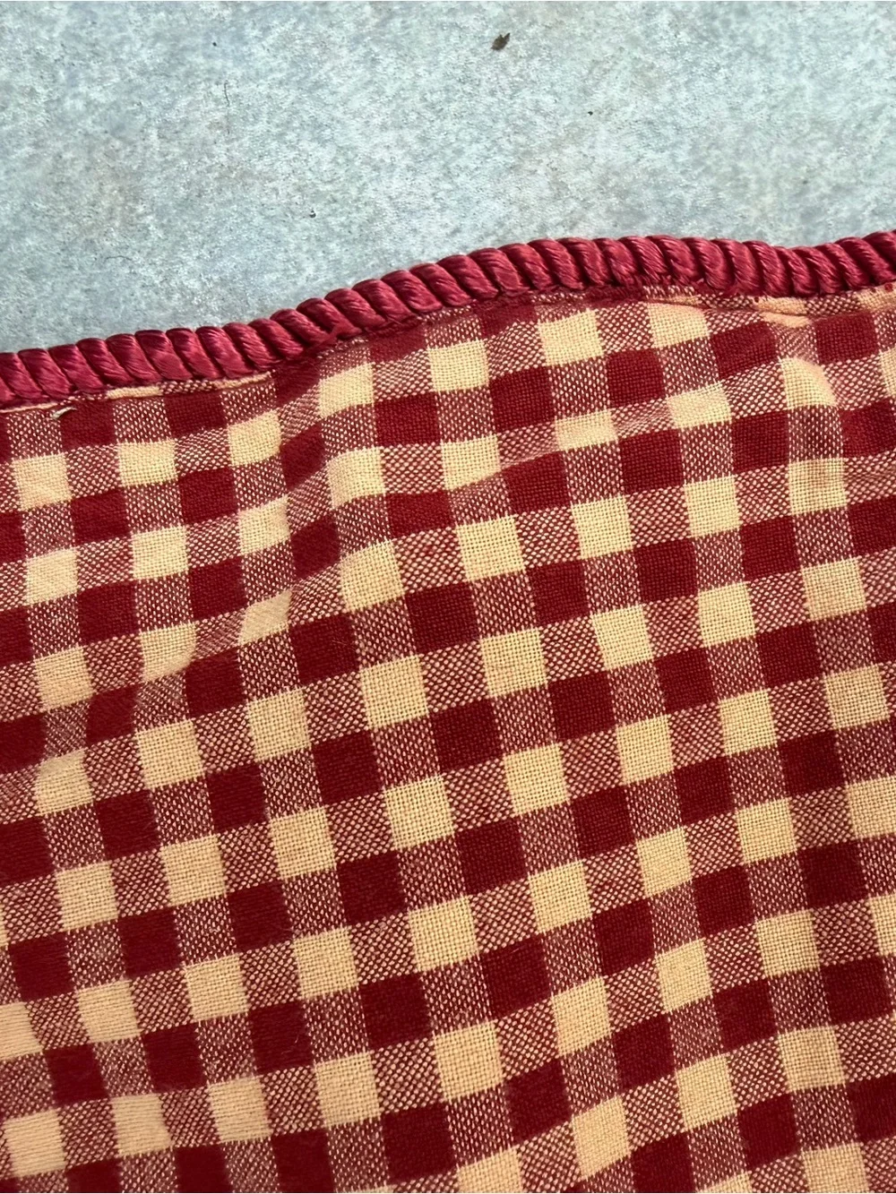 Unbrended unbranded red