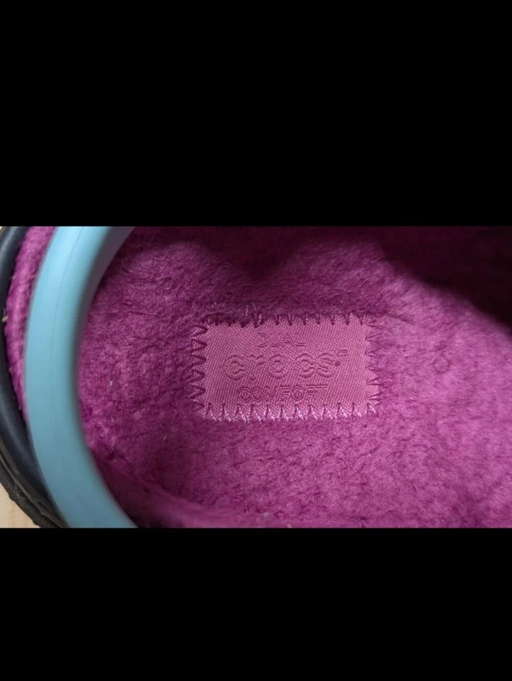 CROCS black pair