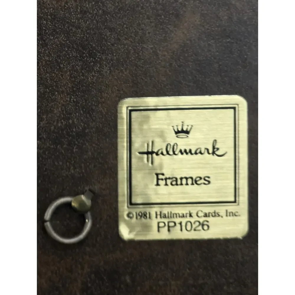Hallmark mark stand