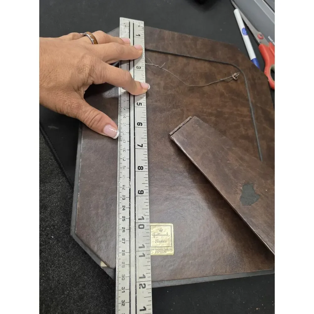 Hallmark mark stand