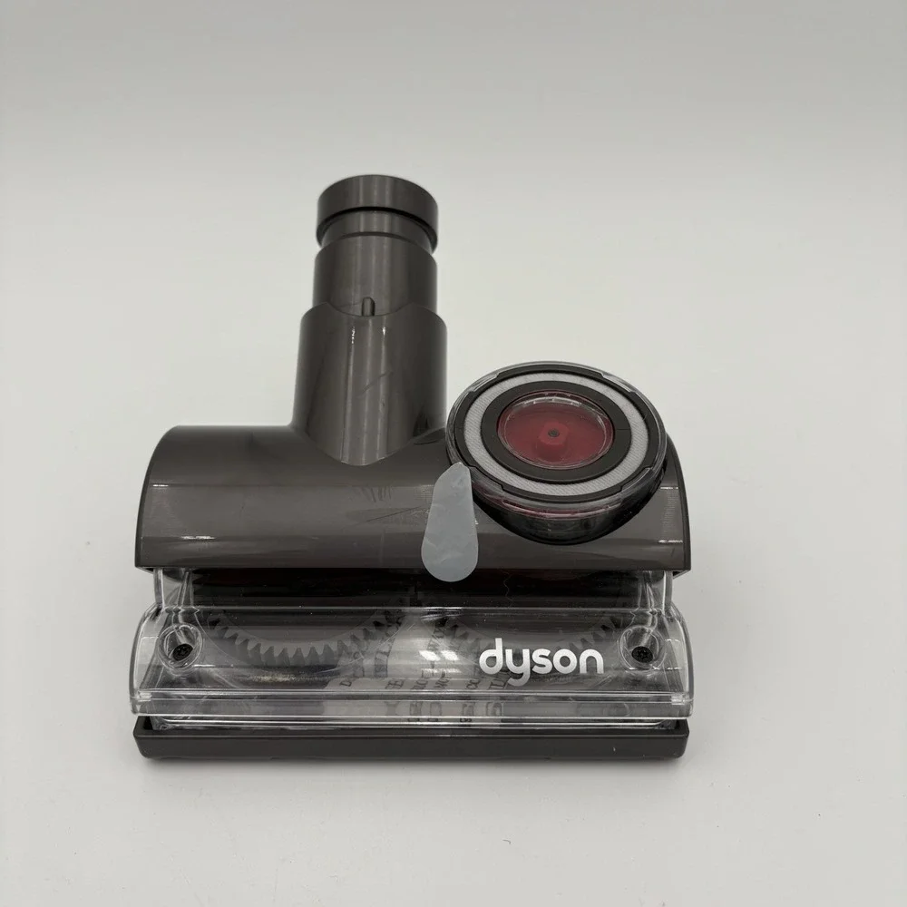 Dyson pictures please all