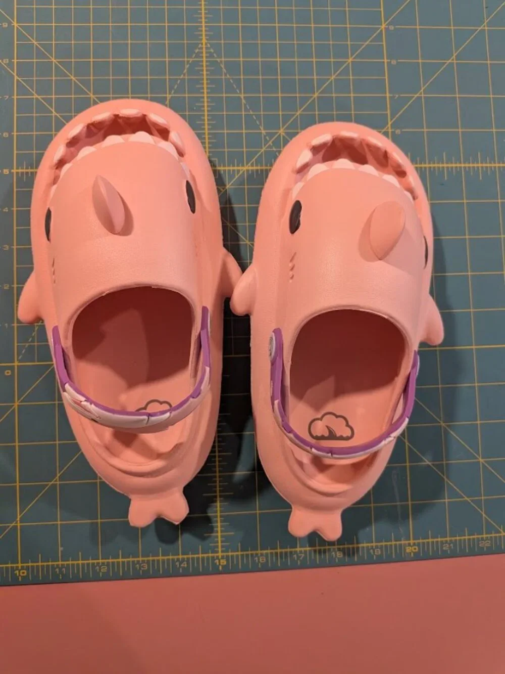 Cloud Slides baby pink