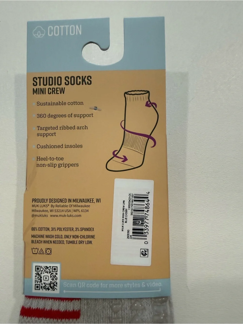 Muk Luks women’s socks blue