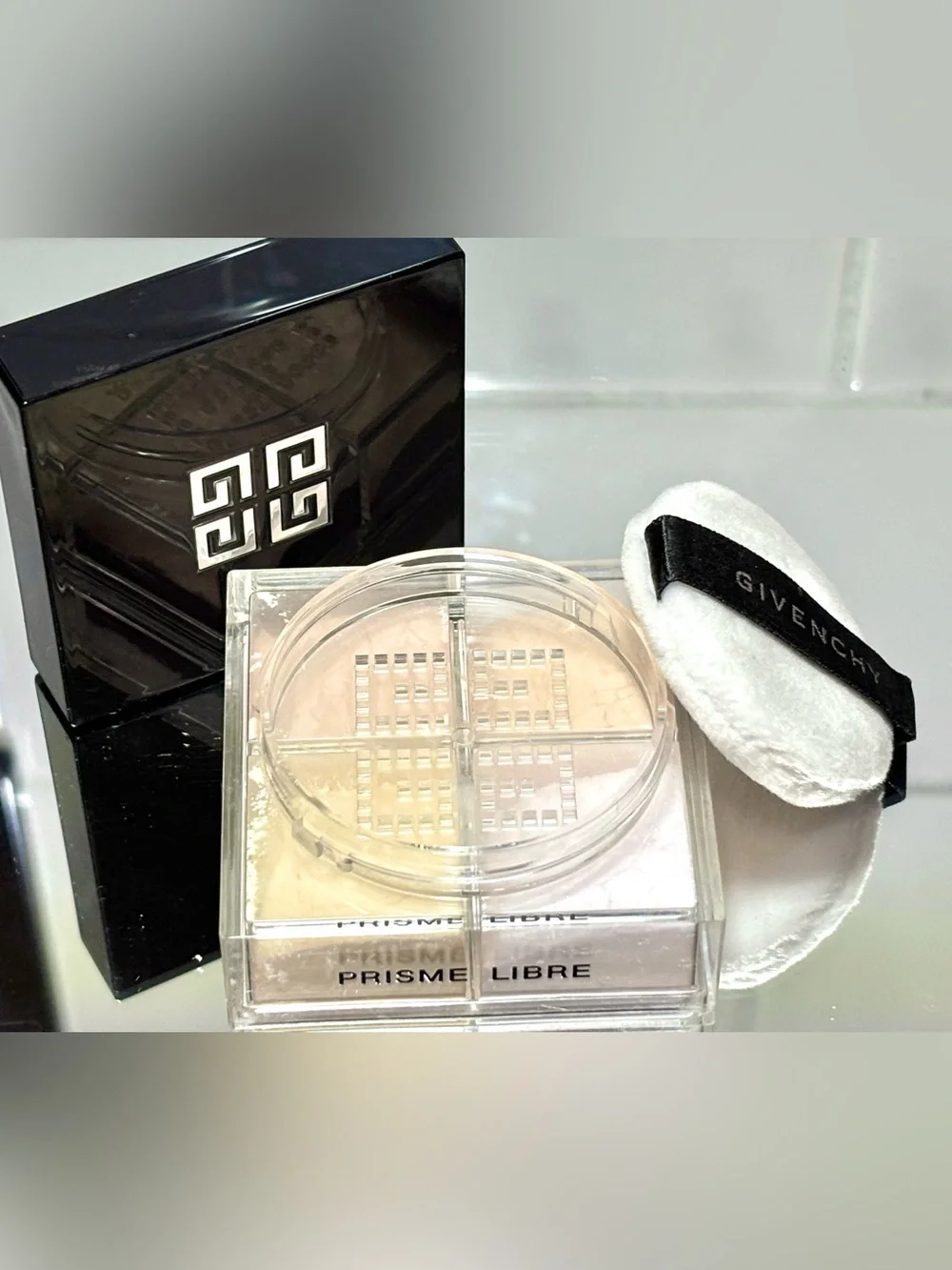 Givenchy Original Formula Prisme Libre Powder Satin Blanc No 2 travel size