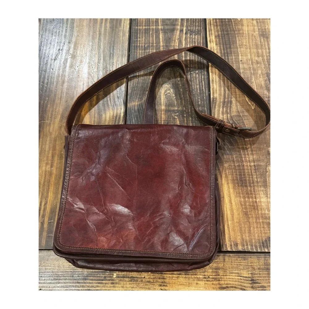 Unbranded crafted from