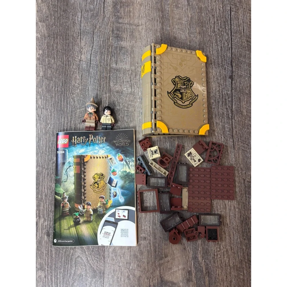 LEGO Harry Potter 76384 Herbology Class Kids One Size Tan Excellent Book Set