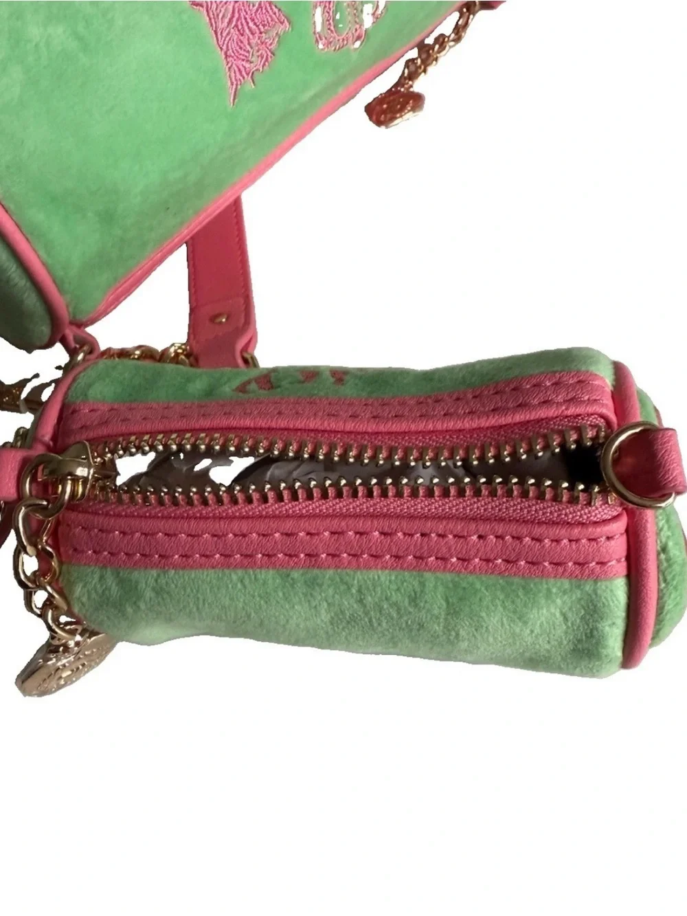 Juicy Couture live out
