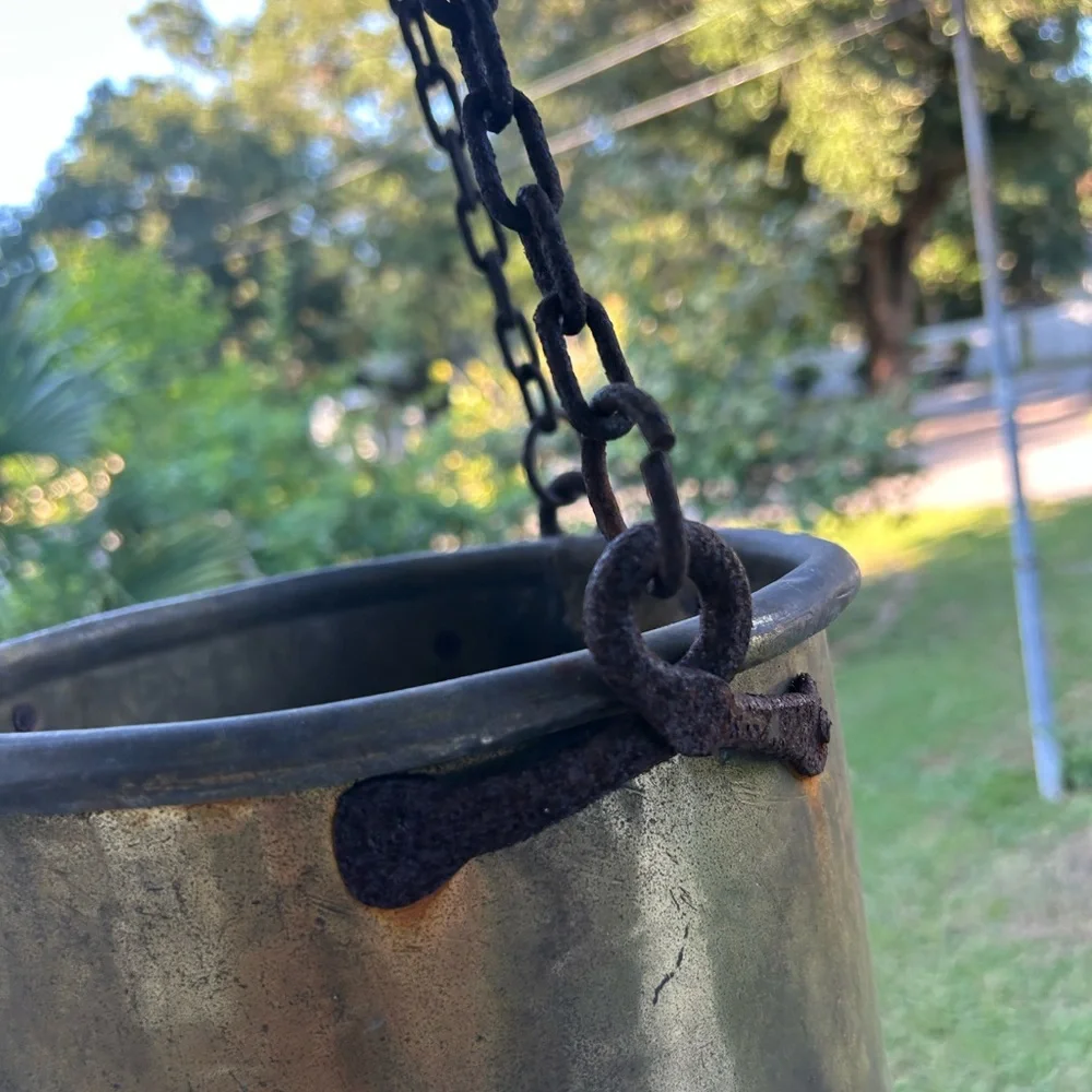 N/A heavy pot