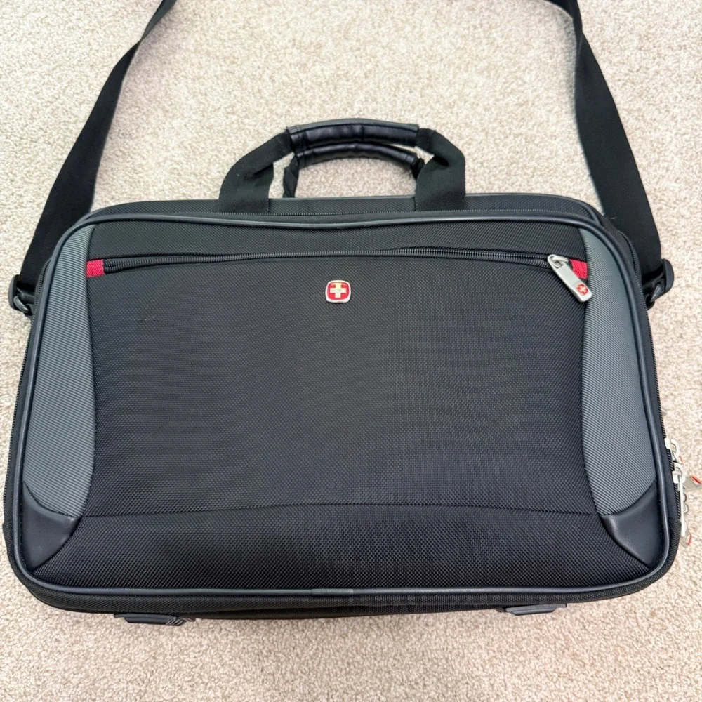 Wenger Laptop Briefcase Mens OS Black Multi-Compartment Padded Messenger Bag