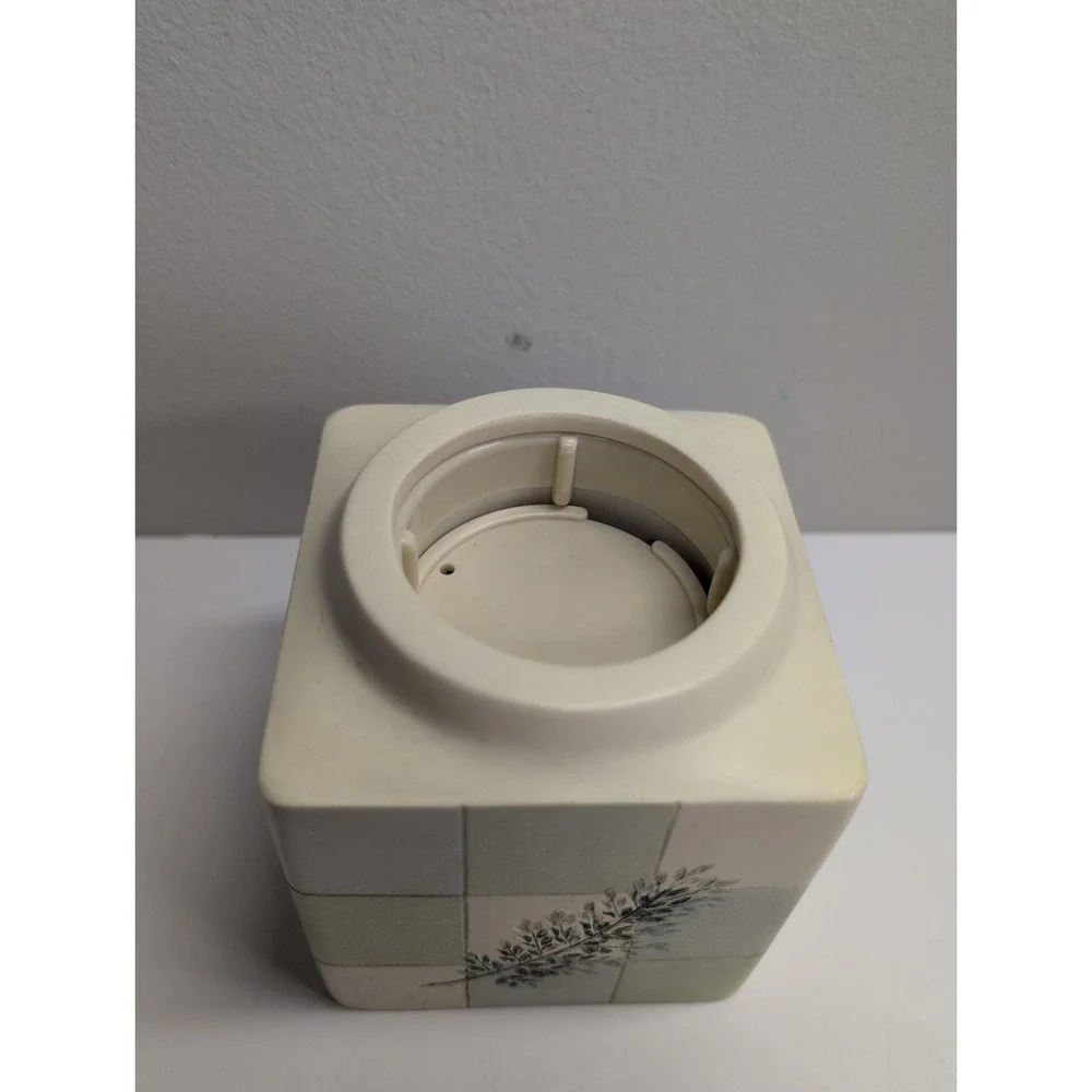 Vintage‎ Croscill Rainer Resin Bathroom Cup Holder