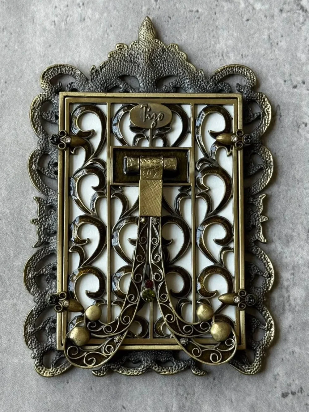 Tizo Design decorative bronze
