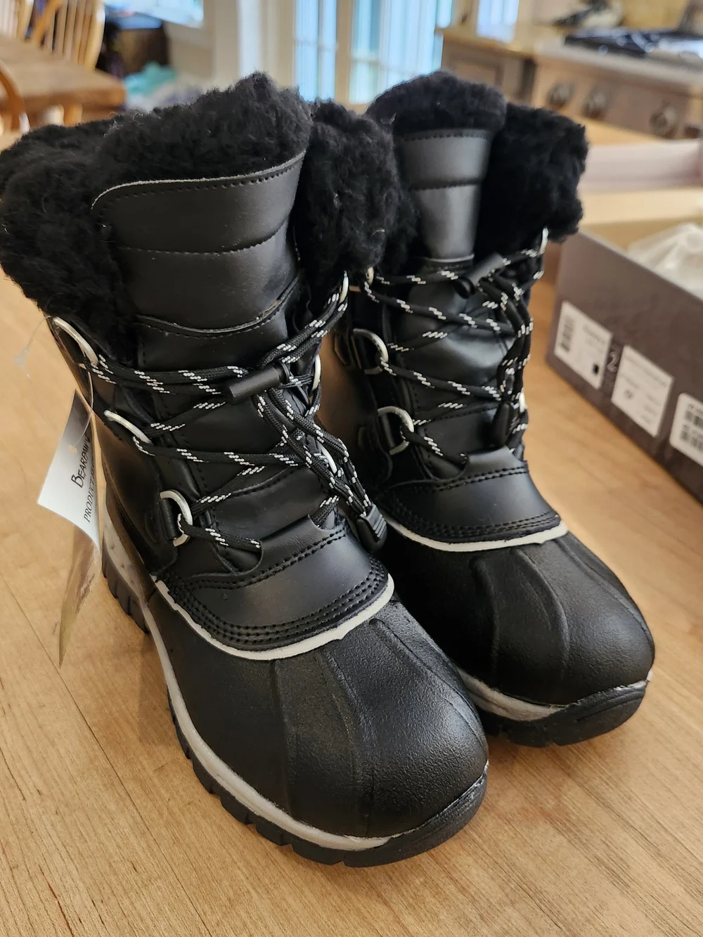 BearPaw brand new