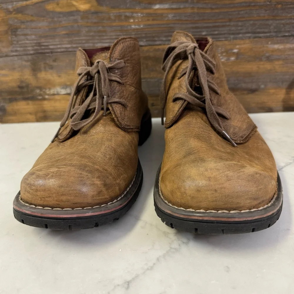 Clark’s Men’s Brown Leather Chukka Boots Size 11M