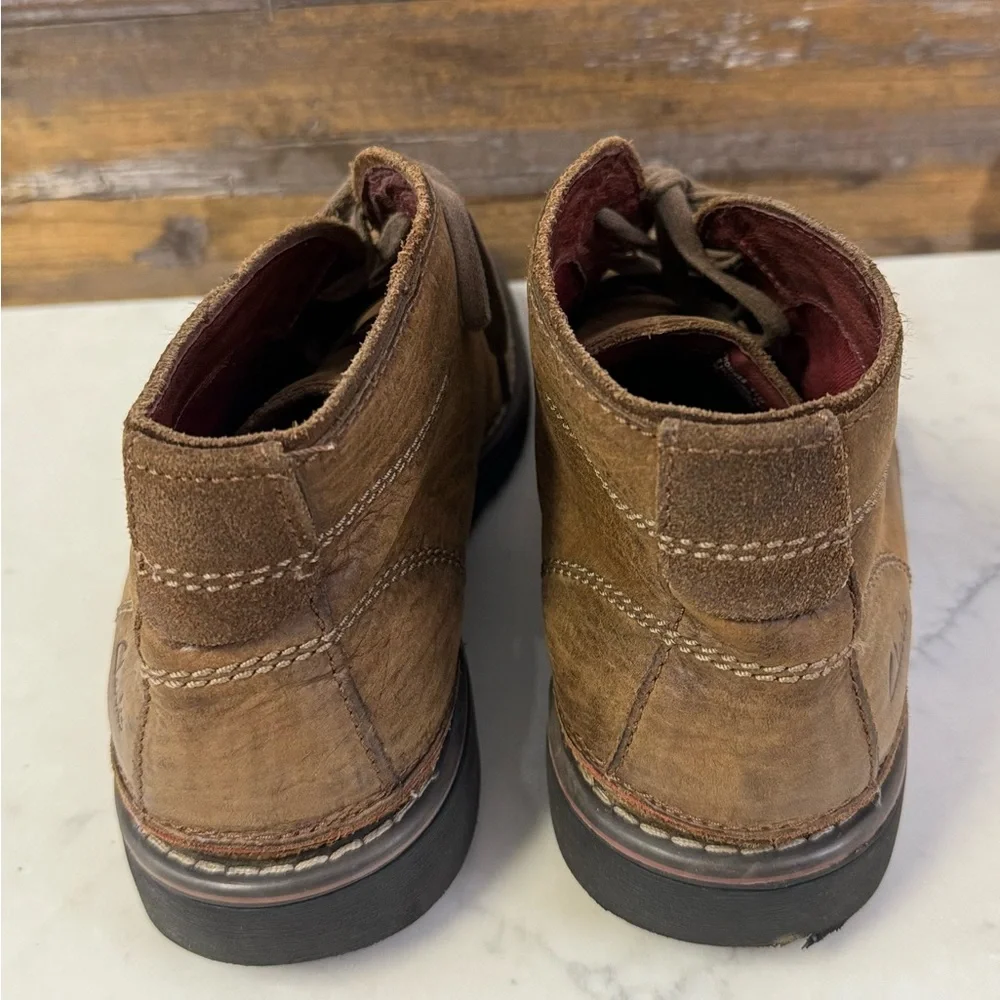 Clark’s Men’s Brown Leather Chukka Boots Size 11M