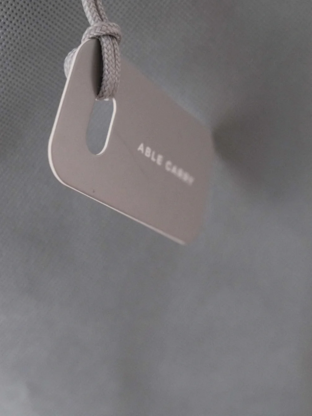 Able carry sleek black