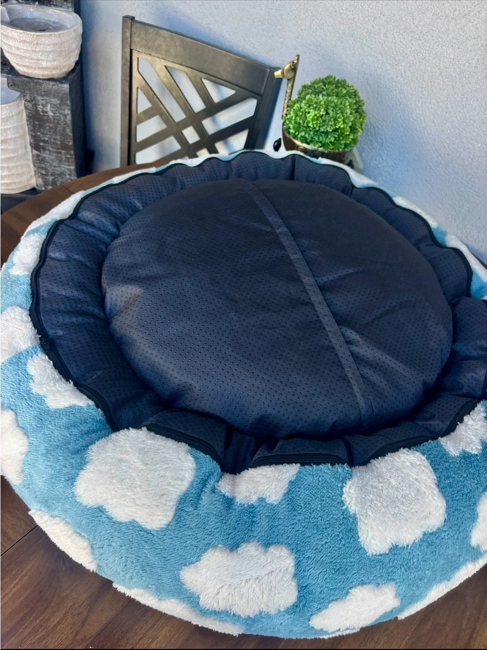NEW GORGEOUS MEDIUM BEDSURE BLUE CLOUDS PET BED 💙🐾❗️