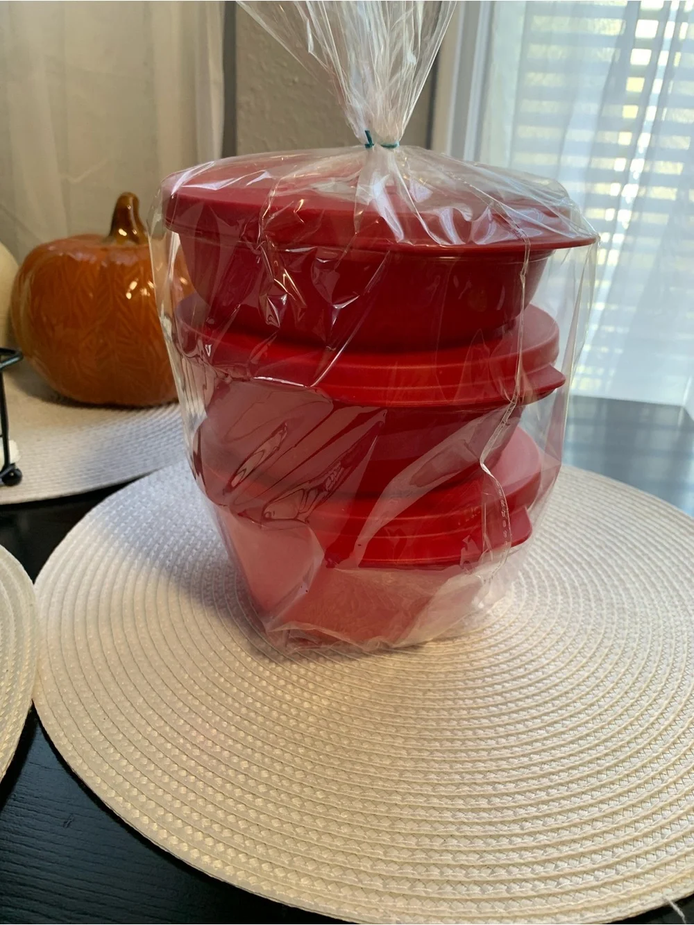 Tupperware three bright