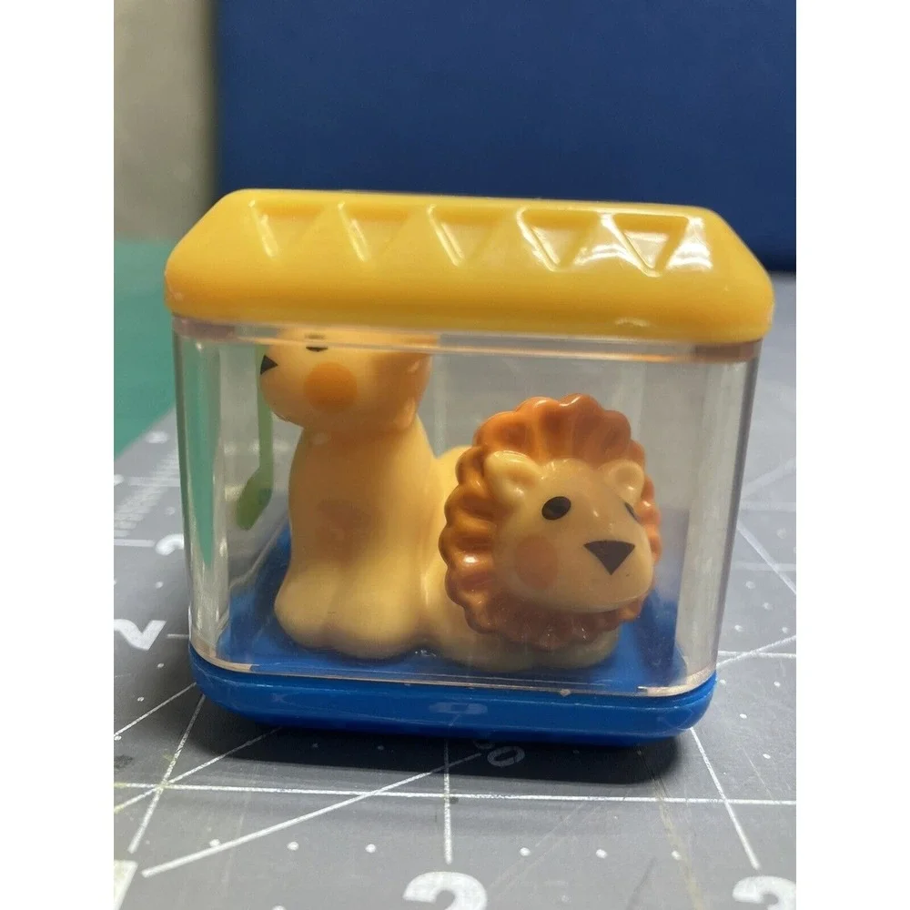 Fisher Price Peek a Boo‎ Sensory Blocks Multi Color Circus Animal Lot of 4