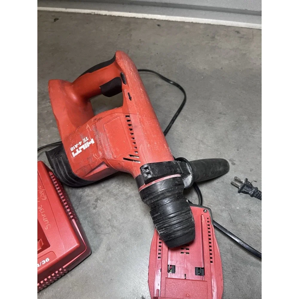 Hilti TE4-A18 Cordless Rotary Hammer Drill w/ Charger And Battery