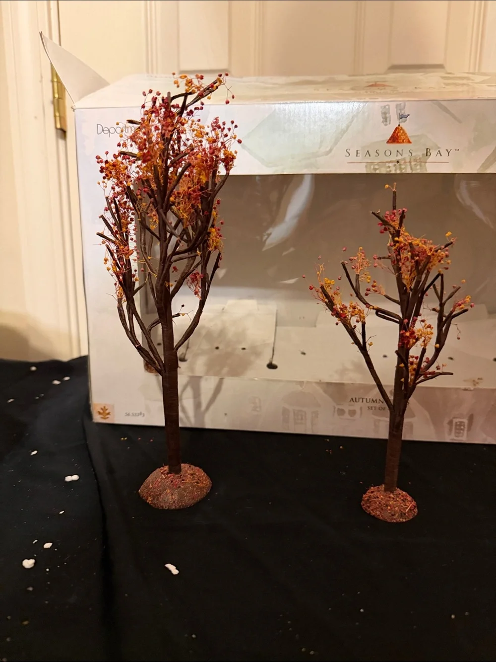 Department 56 set decorative