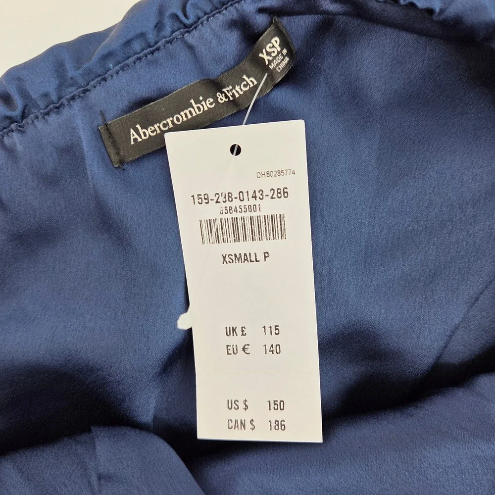 Abercrombie & Fitch measurements bust
