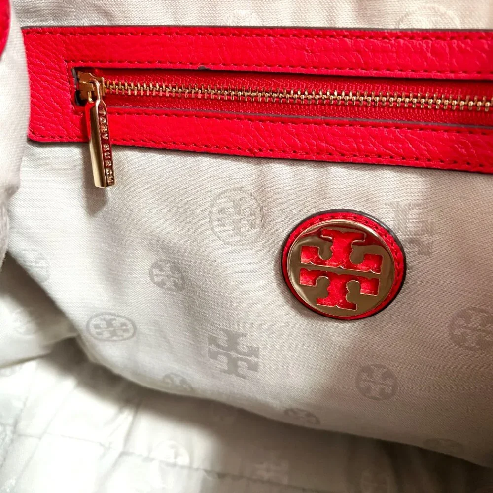 Tory Burch 4-way Amanda Classic Handle Hobo in New Carnival Red Pebbled Leather
