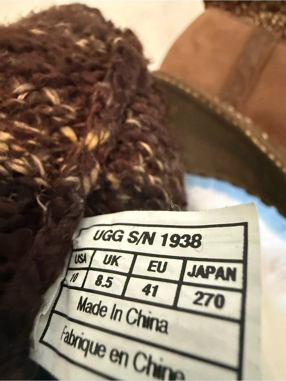 UGG suede note