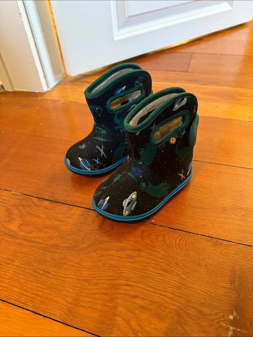 Bogs Kids Space Print Pull-On Boots - Black and Green