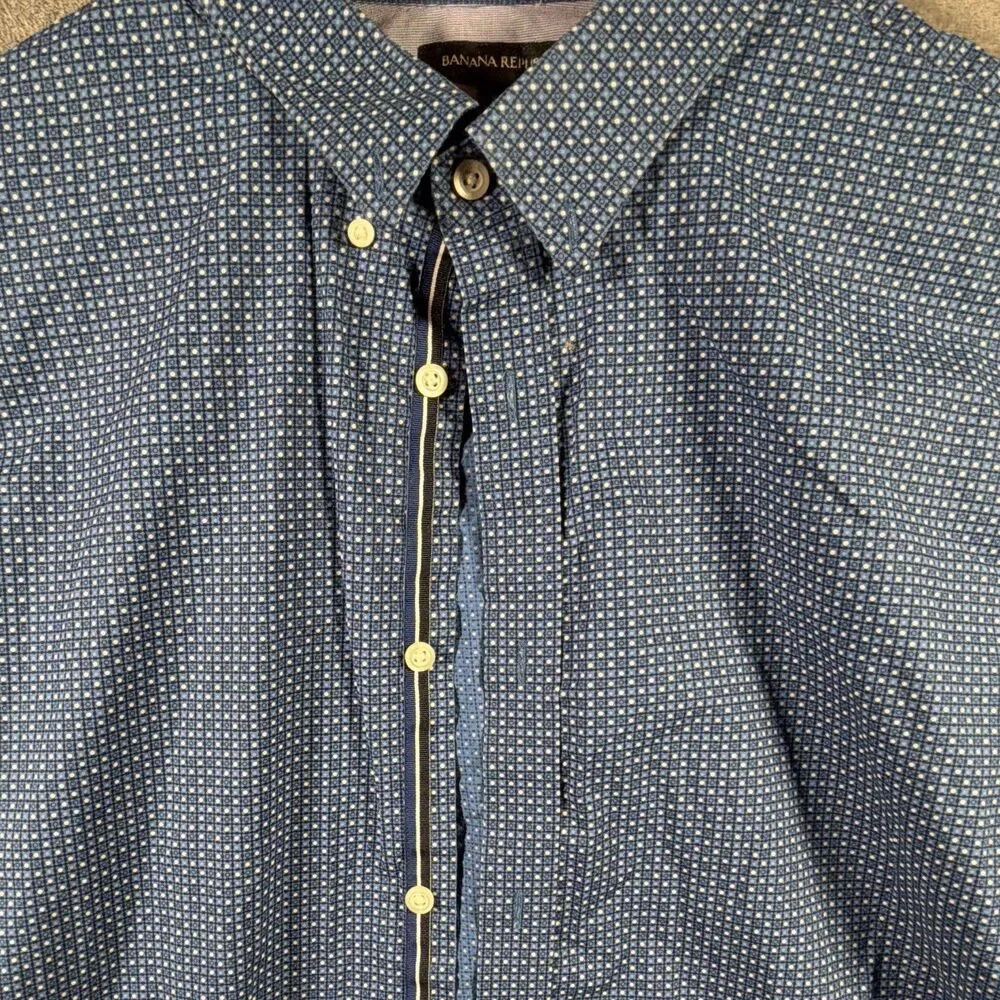 Banana Republic Men’s XL Blue/White Geometric Short Sleeve Button-Down Shirt