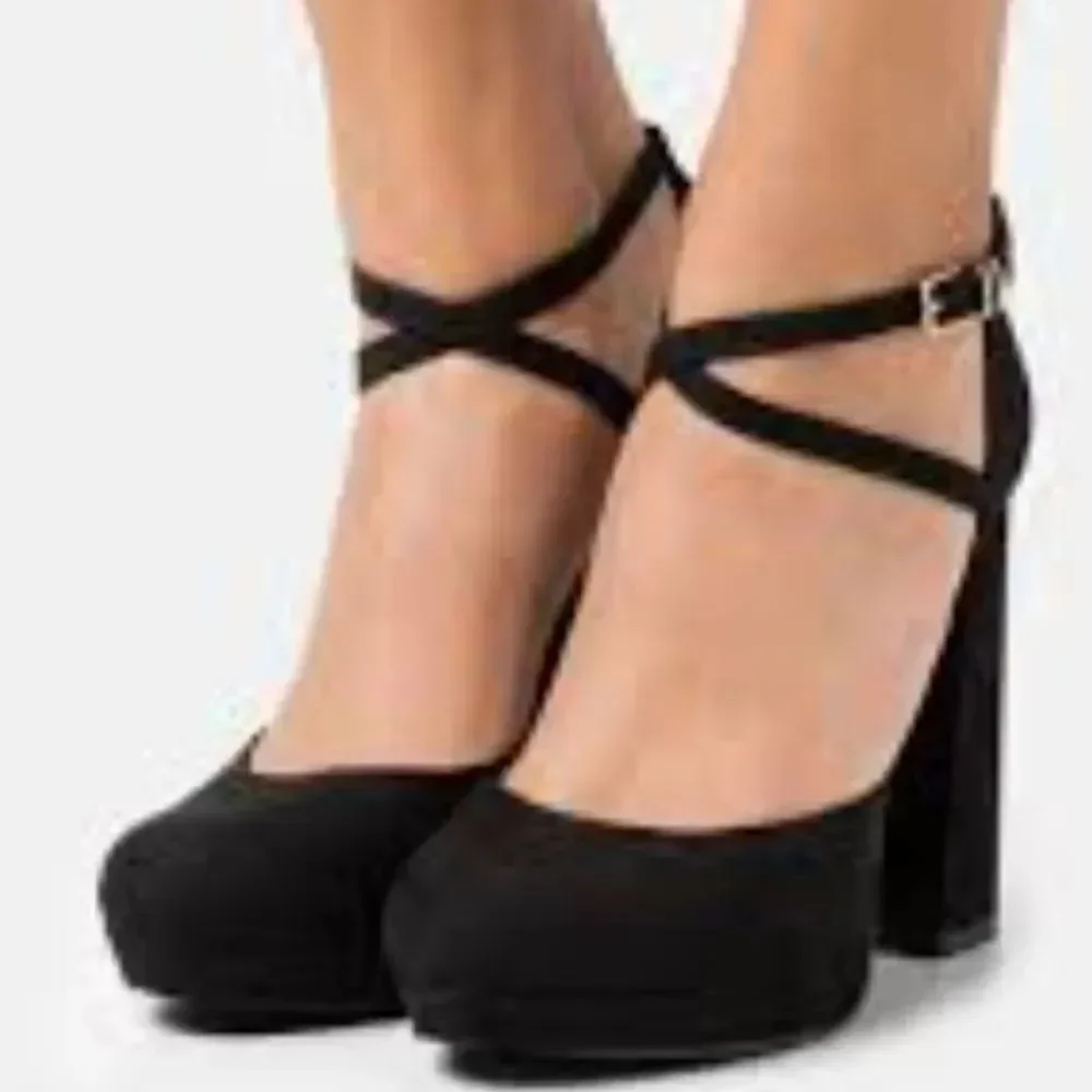 BRAND NEW TOP MODA JANE CRISS-CROS STRAP PLATFORM PUMP