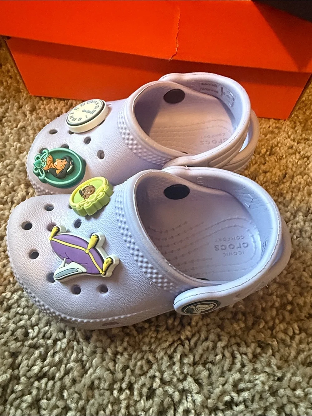CROCS comfortable lavender