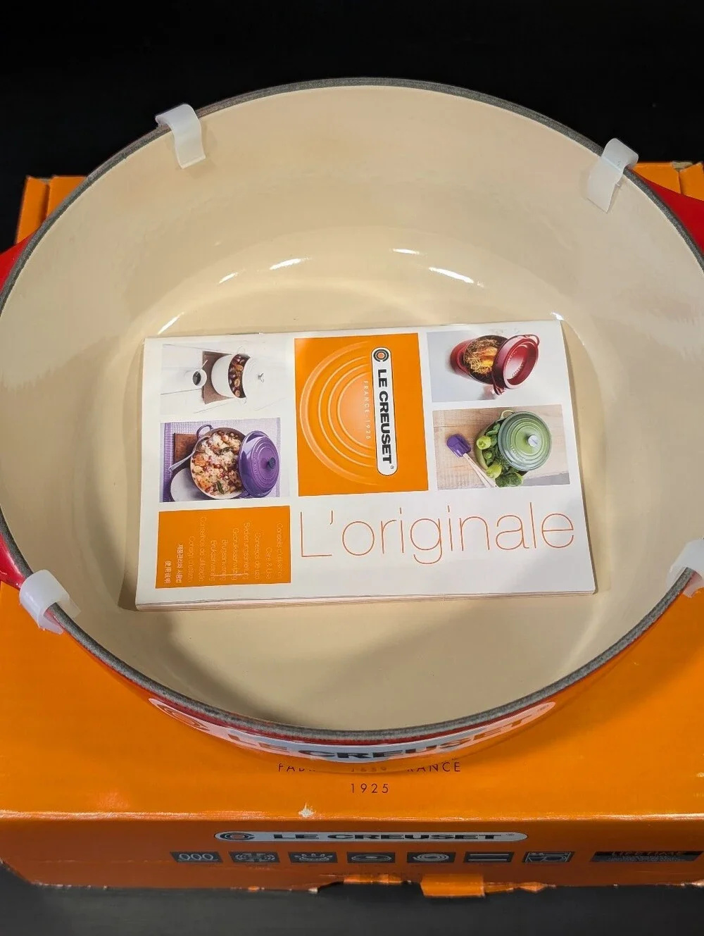 Le Creuset 2.75 Qt. Classic Enameled Cast Iron Shallow Round Dutch Oven - Cerise