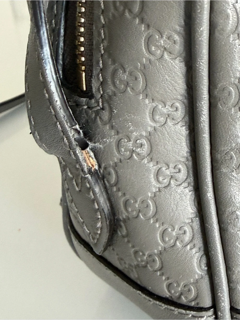 Gucci measures approximately
