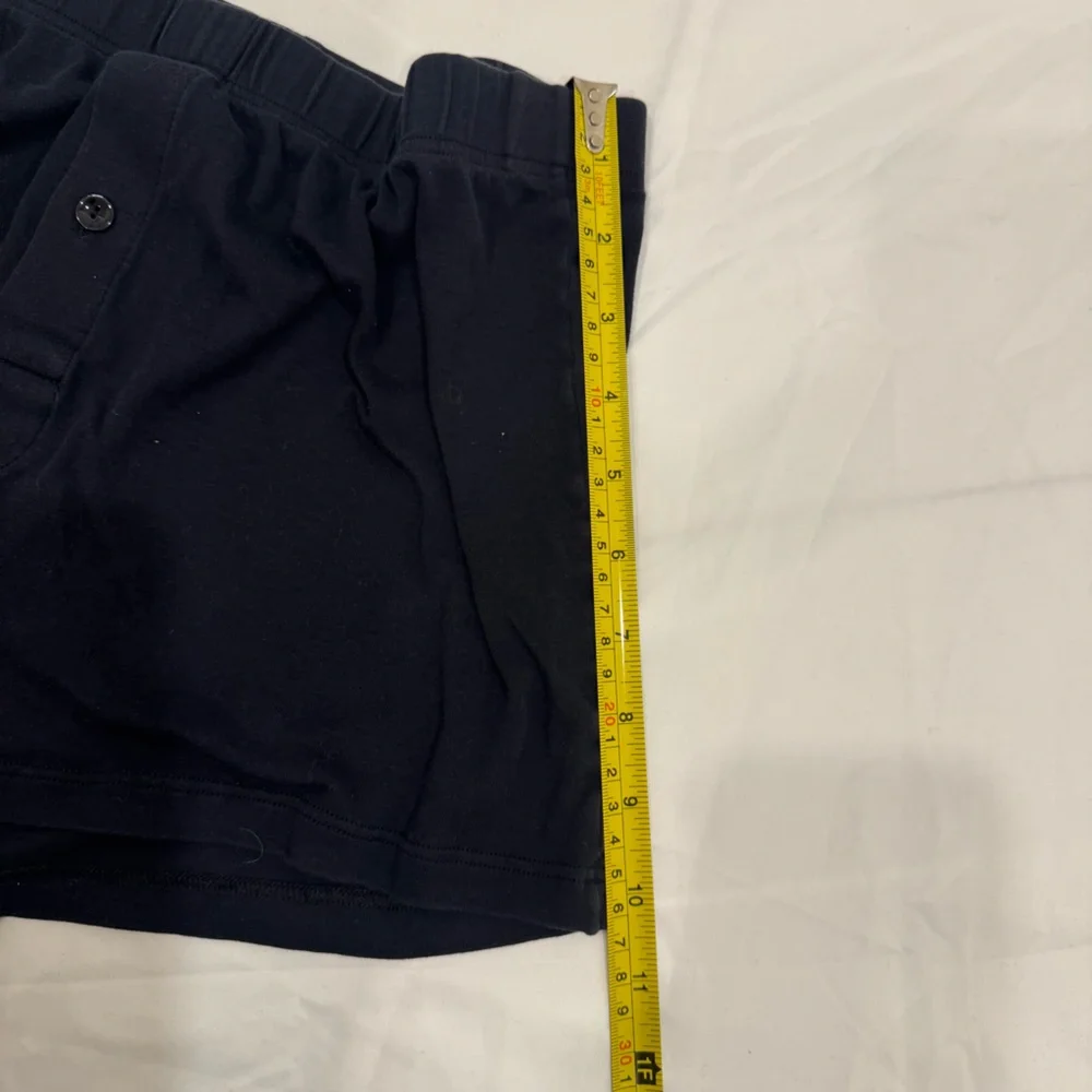 Hanro loungewear button