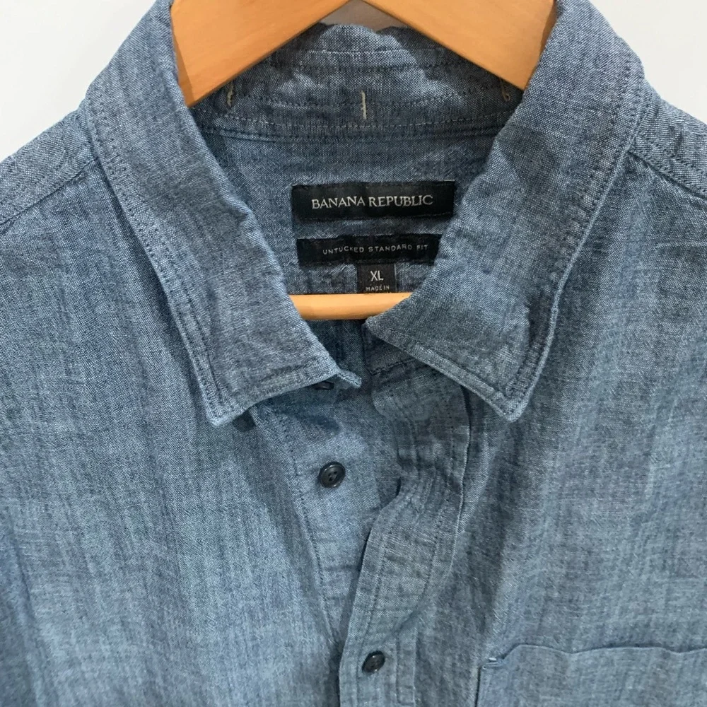 Banana Republic casual button