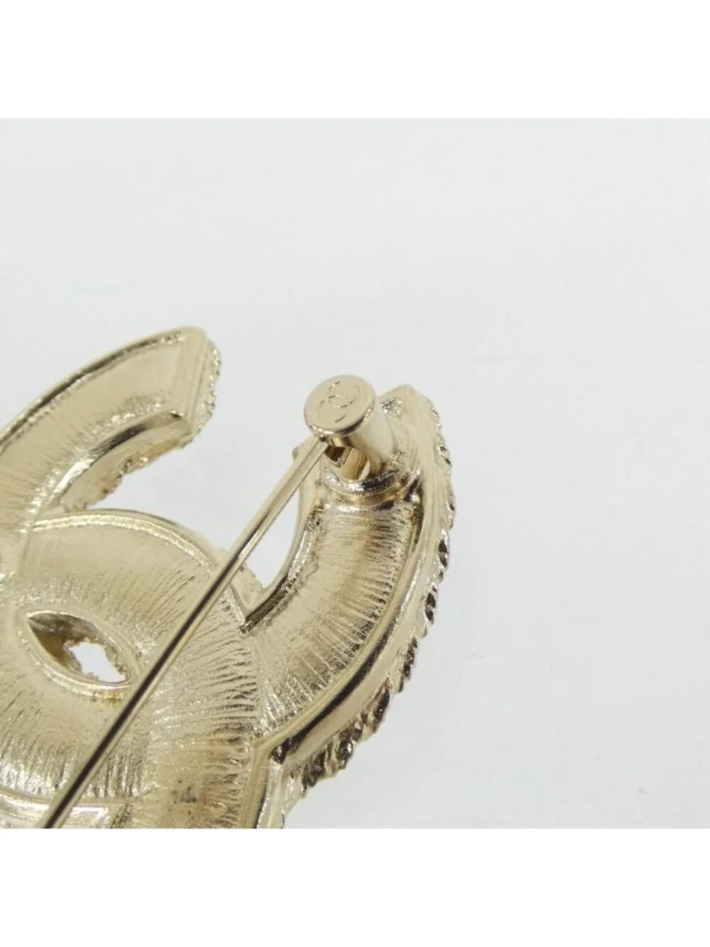Chanel Brooch Gold