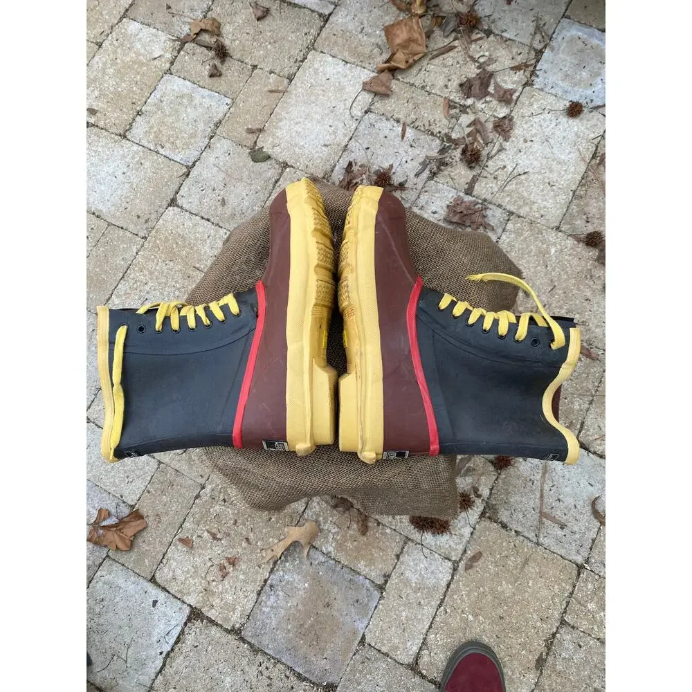 Vintage Explorers‎ Steel Shank Rubber Muck Boots | 1980s - (Men's 10)