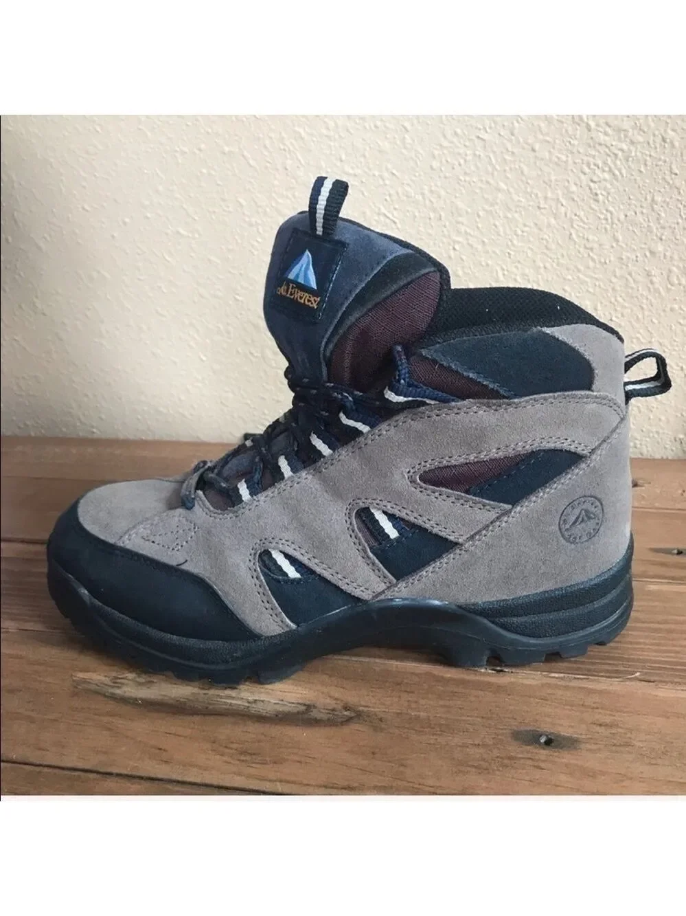 Mt. Everest Gear Sierra unisex hiking boots W11 M9